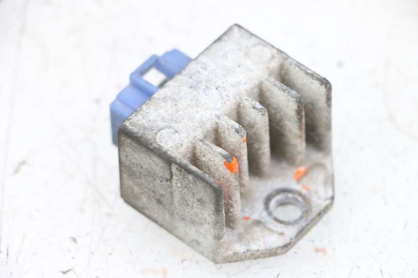 photo de REGULADOR MBK BOOSTER SPIRIT NAKED 50 (2004 - 2017) - Vista principal