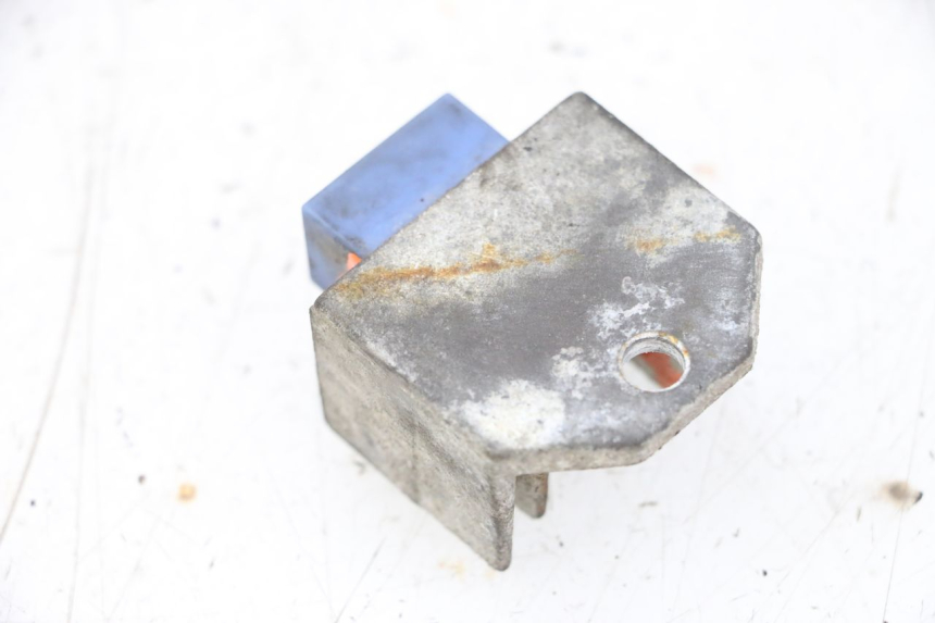 photo de REGULADOR MBK BOOSTER SPIRIT NAKED 50 (2004 - 2017) - Detalle de la pieza