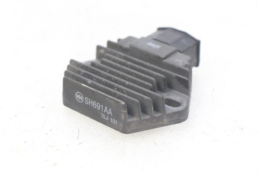 photo de REGULADOR HONDA CBR R 125 (2003 - 2006)