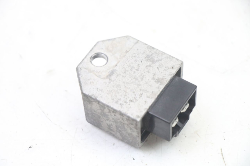 photo de REGULADOR DE CARGA PEUGEOT CITYSTAR 2T 50 (2018 - 2021) - Otra perspectiva