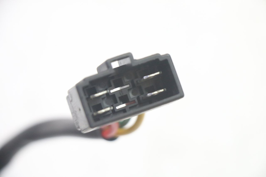 photo de REGULADOR DE CARGA SYM CROX 4T 50 (2016 - 2023) - Primer plano técnico