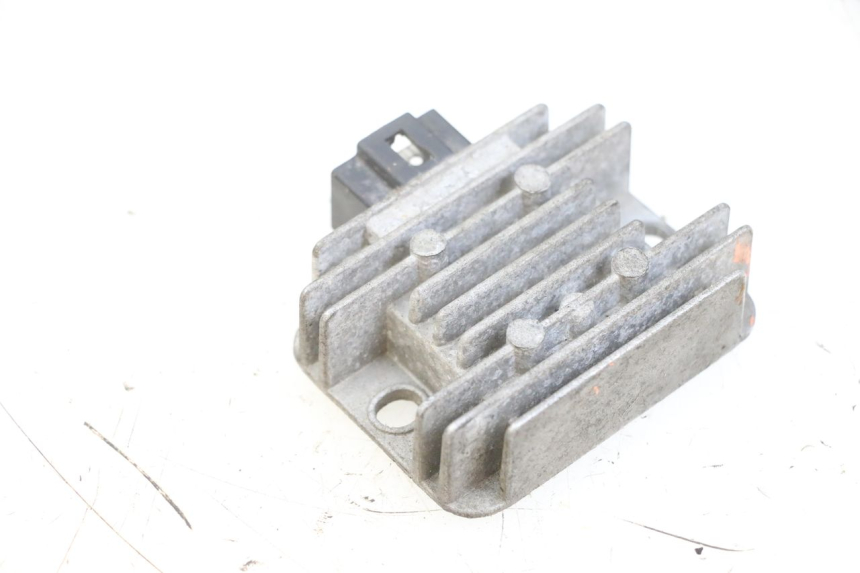 photo de REGULADOR DE CARGA LONGJIA DIGITA 4T 50 (2019 - 2022) - Zoom estado de uso