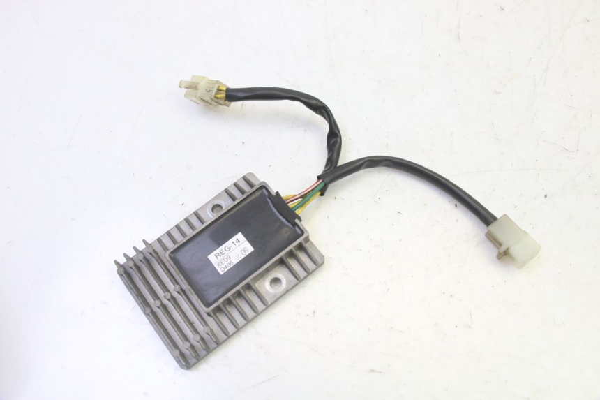 photo de REGULADOR DE CARGA KYMCO DINK STREET 125 (2009 - 2014)