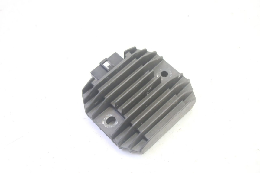 photo de REGULADOR PEUGEOT ELYSEO 125 (1999 - 2004) - Vista principal