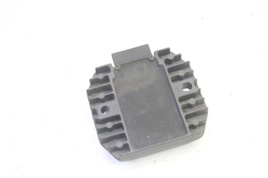 photo de REGULADOR PEUGEOT ELYSEO 125 (1999 - 2004) - Zoom estado de uso