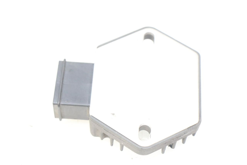 photo de REGULADOR DE CARGA HONDA FES PANTHEON 2T 125 (1998 - 2002)