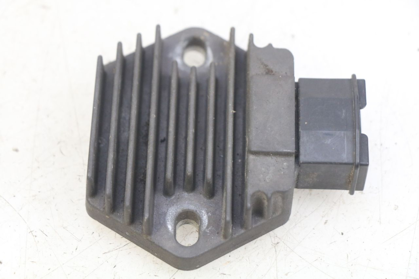 photo de REGULADOR DE CARGA HONDA FES PANTHEON 2T 125 (1998 - 2002)