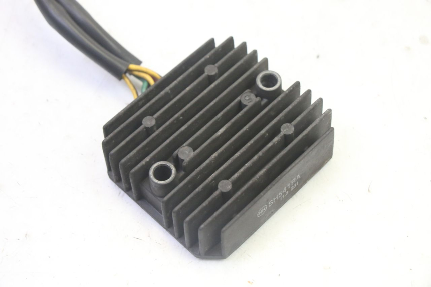 photo de REGULADOR DE CARGA HONDA FES S-WING SWING ABS 125 (2007 - 2015)