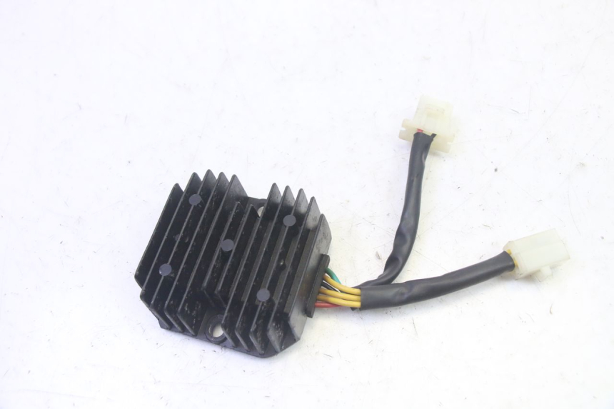 photo de REGULADOR DE CARGA SYM FIDDLE 3 III 125 (2014 - 2020) - Detalle de la pieza