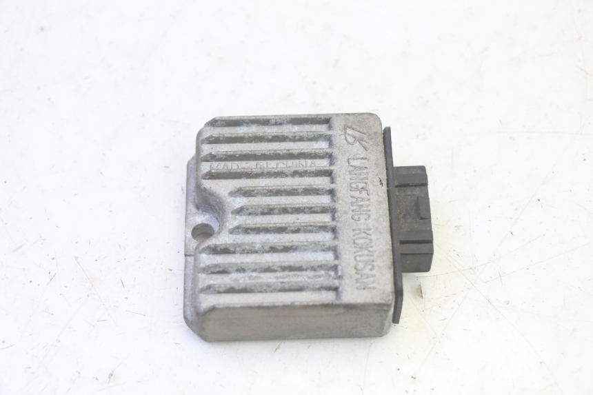 photo de REGULADOR DE CARGA PIAGGIO FLY 4T 50 (2013 - 2017) - Detalle de la pieza