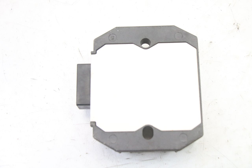 photo de REGULADOR YAMAHA FZ6 FAZER S2 600 (2007 - 2011)