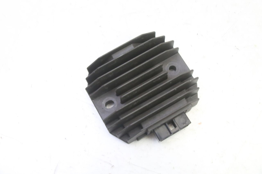 photo de REGULADOR YAMAHA FZ6 FAZER S2 600 (2007 - 2011)