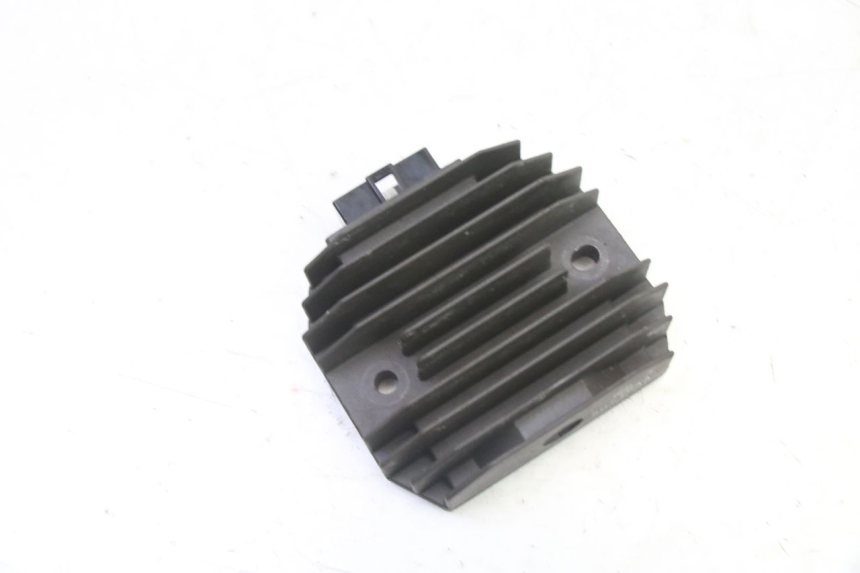 photo de REGULADOR YAMAHA FZ6 FAZER S2 600 (2007 - 2011)