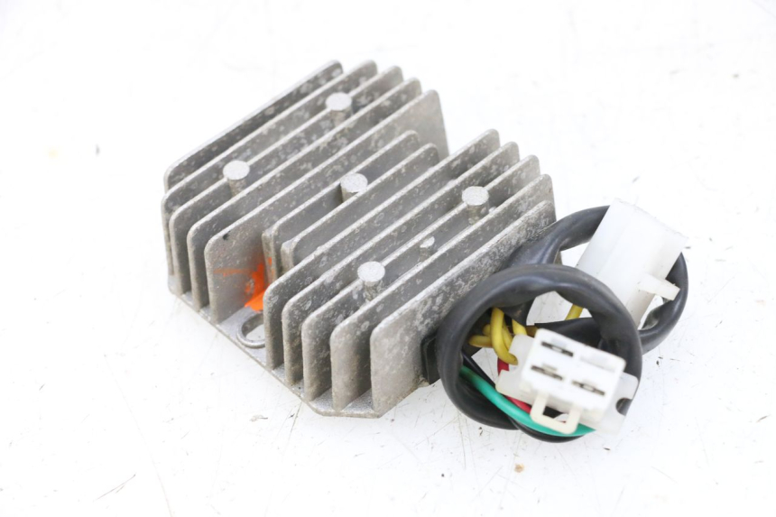 photo de REGULADOR JM MOTORS GTS 125 (2015 - 2019) - Primer plano técnico