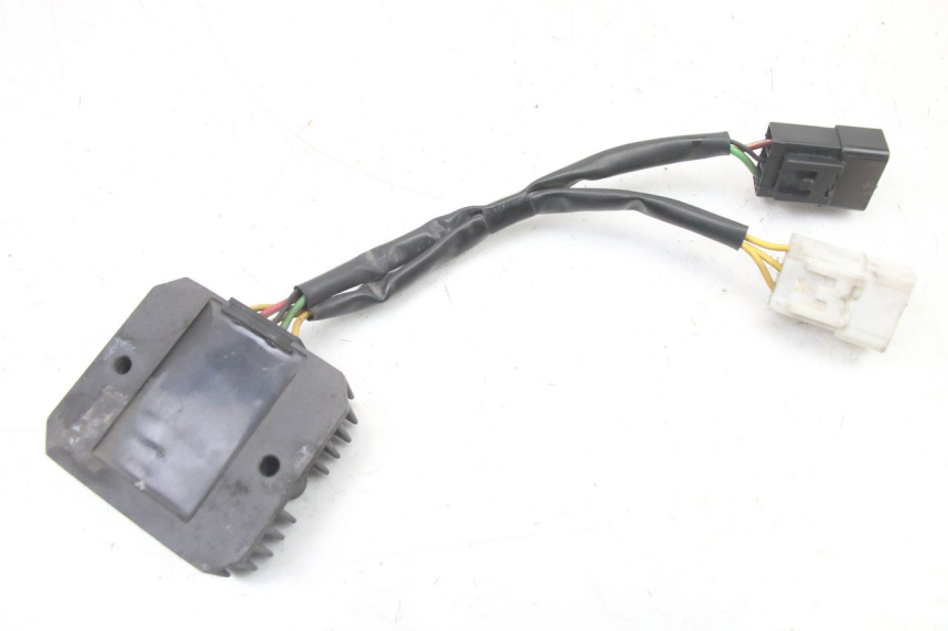 photo de REGULADOR DE CARGA HONDA FES S-WING SWING ABS 125 (2007 - 2015)