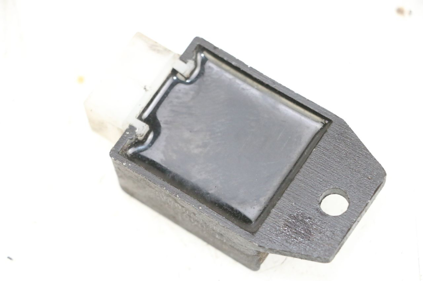 photo de REGULADOR DE CARGA PEUGEOT KISBEE 2T 50 (2010 - 2017) - Otra perspectiva