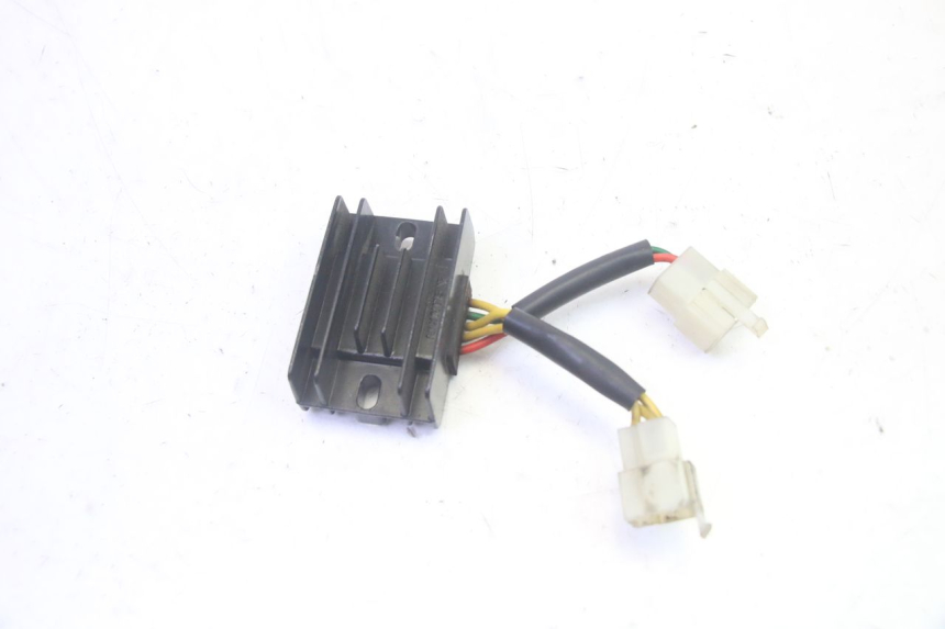 photo de REGULADOR DE CARGA PEUGEOT KISBEE 4T 50 (2018 - 2022) - Detalle de la pieza