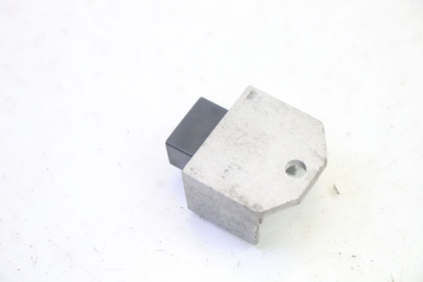 photo de REGULADOR DE CARGA PEUGEOT KISBEE 4T 50 (2010 - 2017) - Zoom estado de uso