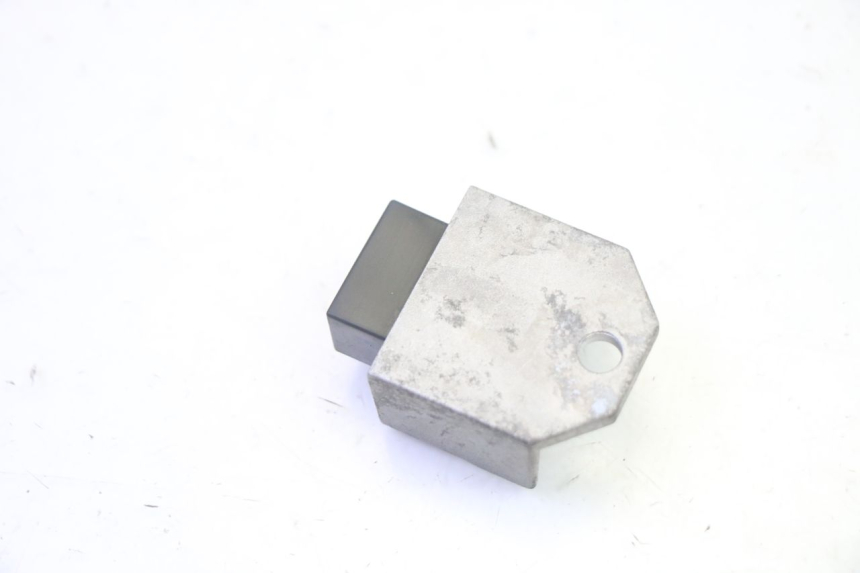 photo de REGULADOR DE CARGA PEUGEOT LUDIX 50 (2005 - 2007) - Zoom estado de uso