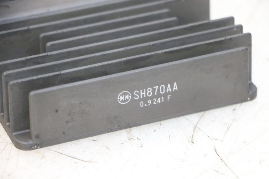 photo de REGULADOR PIAGGIO MP3 HPE 300 (2019 - 2026) - Detalle de la pieza