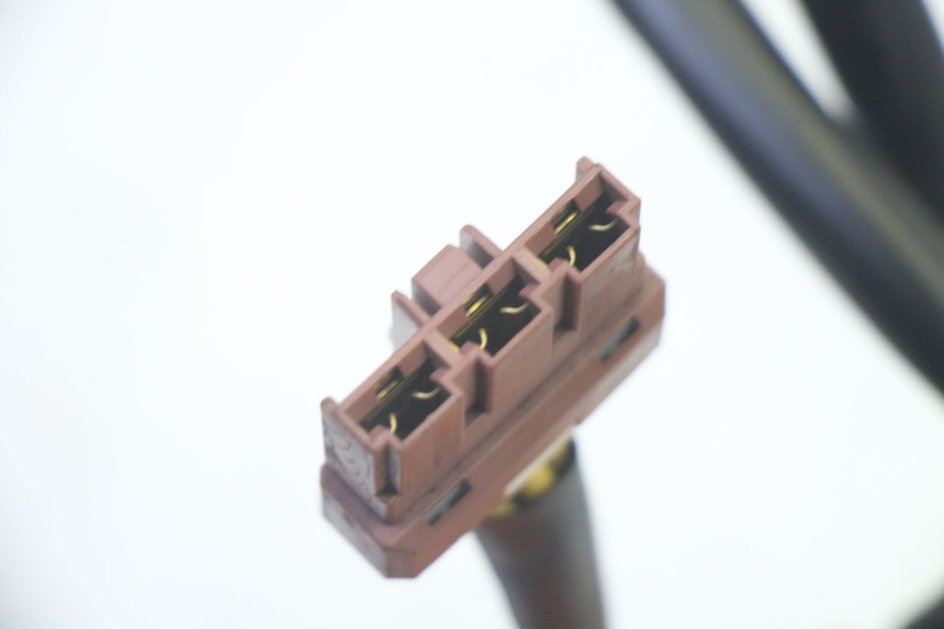 photo de REGULADOR DE CARGA PIAGGIO MP3 LT 400 (2007 - 2012) - Detalles de los puntos de fijación