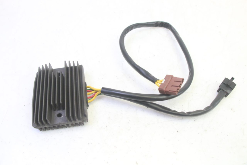 photo de REGULADOR DE CARGA PIAGGIO MP3 RL 250 (2007 - 2010) - Zoom estado de uso