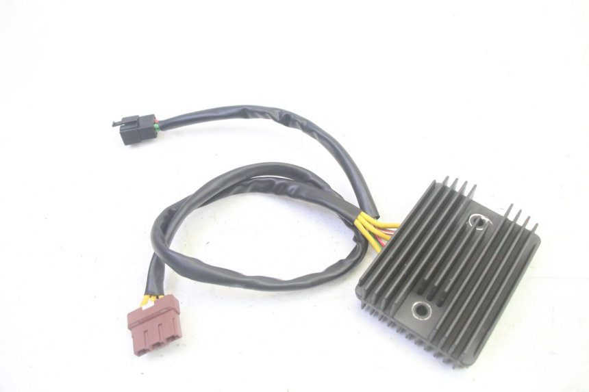 photo de REGULADOR DE CARGA PIAGGIO MP3 RL 250 (2007 - 2010) - Vista principal