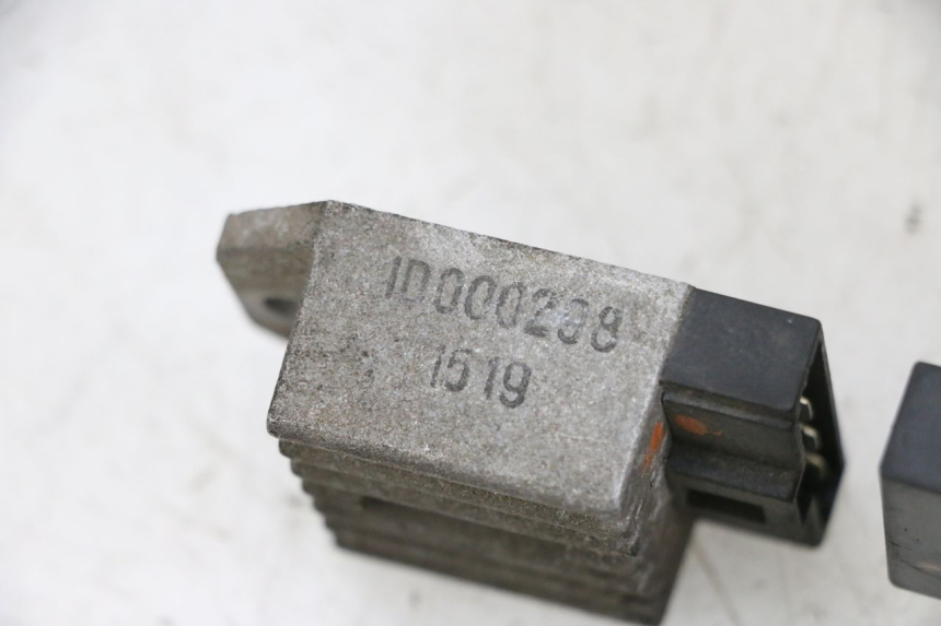 photo de REGULADOR DE CARGA PIAGGIO NEW TYPHOON 50 (2018 - 2021) - Detalle de la pieza