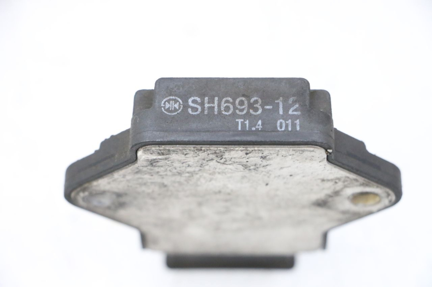 photo de REGULADOR HONDA NSR R 125 (1994 - 2003) - Detalle de la pieza