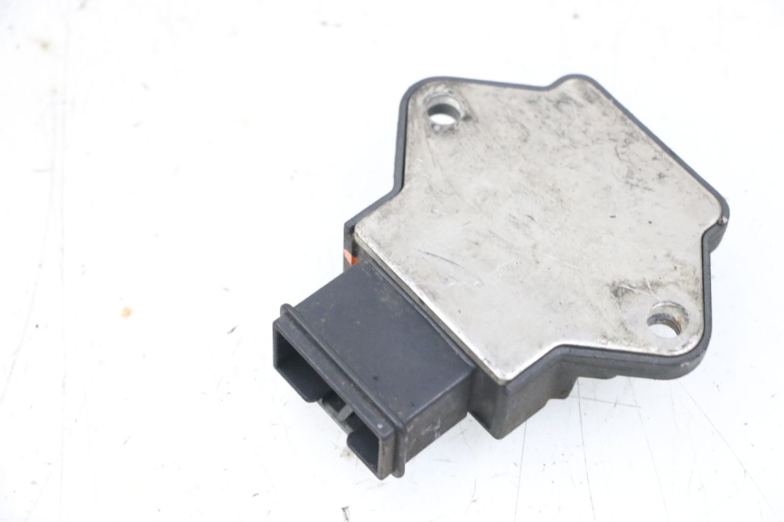 photo de REGULADOR HONDA NSR R 125 (1994 - 2003) - Zoom estado de uso