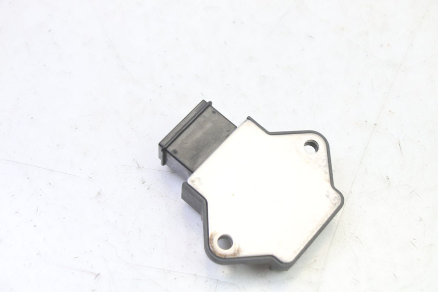 photo de REGULADOR DE CARGA HONDA NTV DEAUVILLE 650 (2001 - 2006)