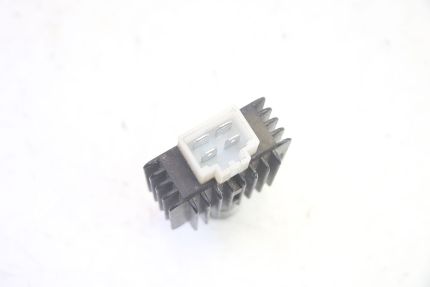 photo de REGULADOR JM MOTORS OLDIES GT 4T 50 (2018 - 2025) - Otra perspectiva