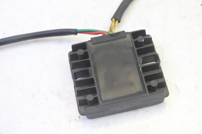 photo de REGULADOR SYM ORBIT III 3 4T 50 (2021 - 2025) - Otra perspectiva