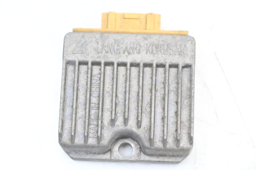photo de REGULADOR PIAGGIO FLY 4T 50 (2004 - 2010)