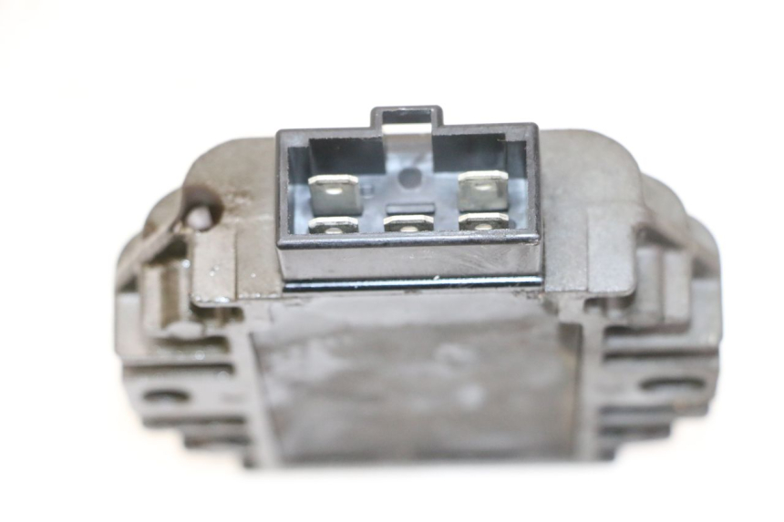 photo de REGULADOR DE CARGA PIAGGIO MP3 125 (2006 - 2014)