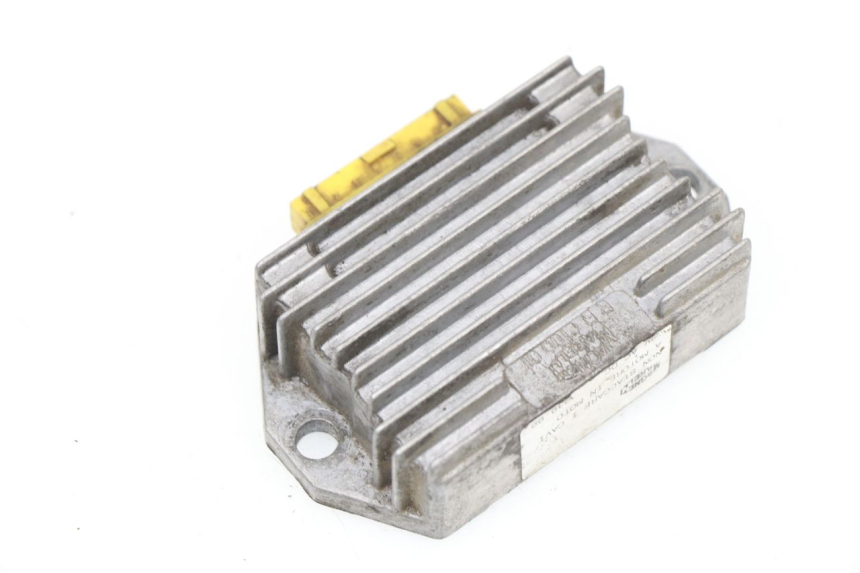 photo de REGULADOR PIAGGIO NRG EXTREME H2O 50 (1999 - 2001) - Otra perspectiva