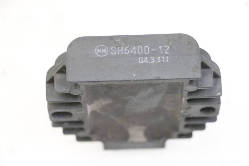 photo de REGULADOR PIAGGIO VESPA GRANTURISMO 200 (2004 - 2005)
