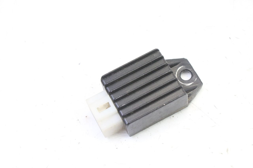 photo de REGULADOR DE CARGA APOLLO RFZ 150