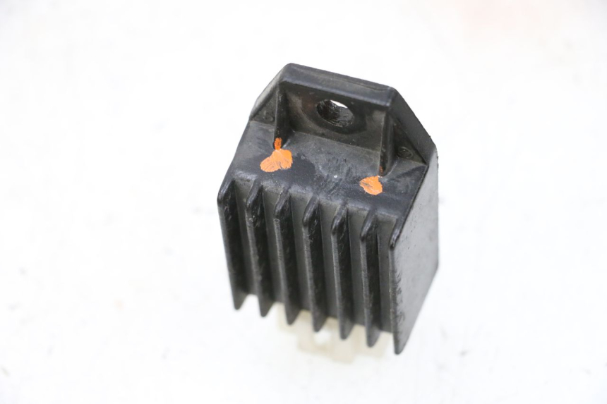 photo de REGULADOR DE CARGA JM MOTORS SANTANA 50 (2014 - 2023) - Zoom estado de uso