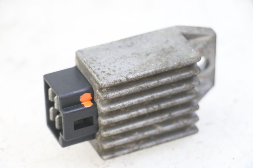photo de REGULADOR PEUGEOT SPEEDFIGHT 2 LC 50 (2000 - 2009)