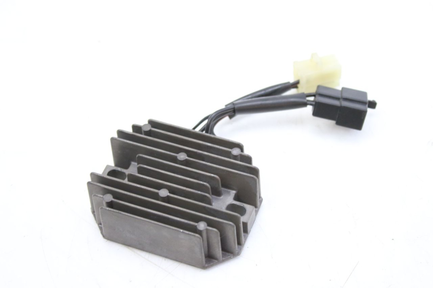 photo de REGULADOR SUZUKI SV S 650 (1999 - 2002)