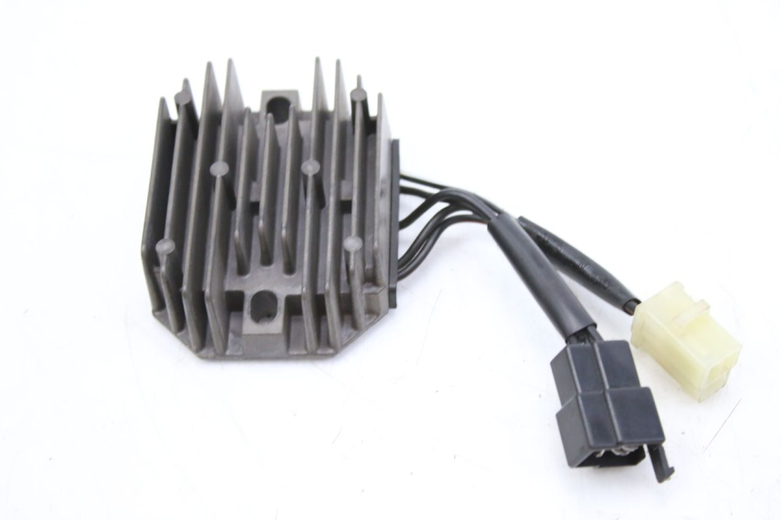 photo de REGULADOR SUZUKI SV S 650 (1999 - 2002)