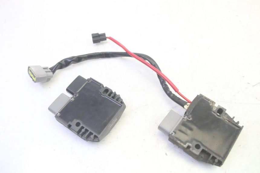 photo de REGULADOR YAMAHA TDM ABS 900 (2002 - 2014) - Zoom estado de uso