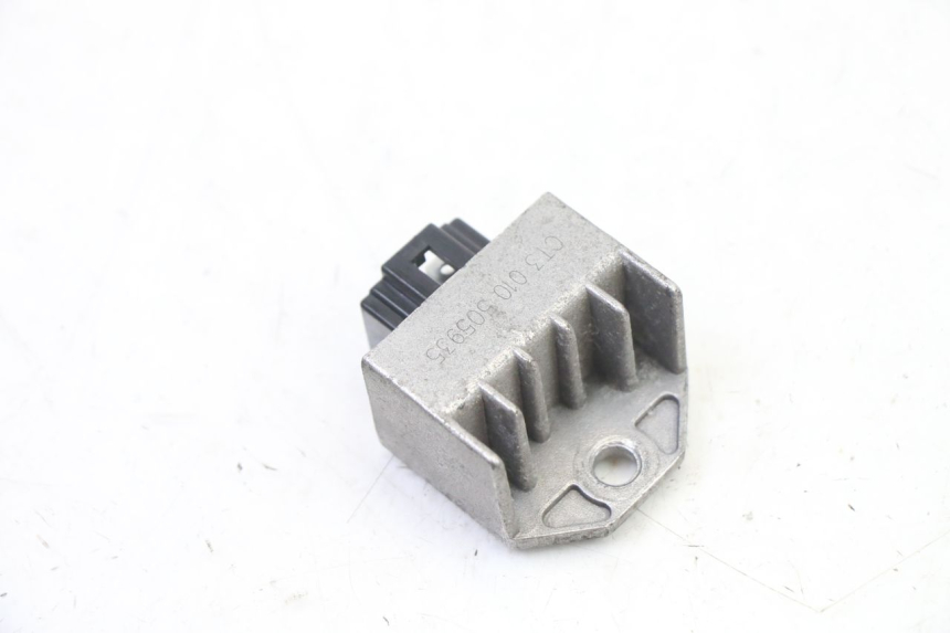 photo de REGULADOR DE CARGA PEUGEOT TWEET 4T 50 (2014 - 2019)