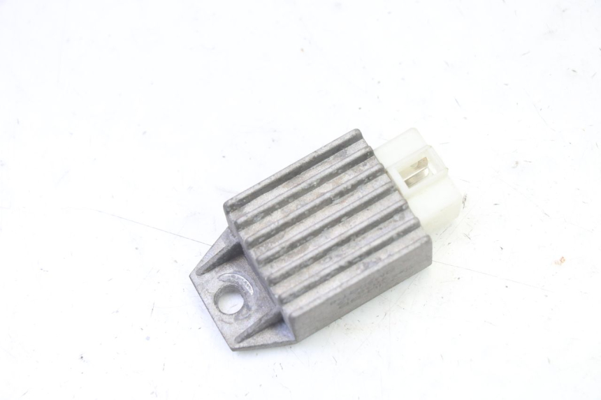 photo de REGULADOR DE CARGA PEUGEOT V-CLIC VCLIC 50 (2007 - 2013)