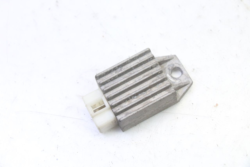 photo de REGULADOR DE CARGA PEUGEOT V-CLIC VCLIC 50 (2007 - 2013)