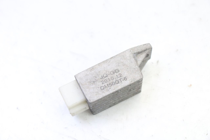 photo de REGULADOR DE CARGA PEUGEOT V-CLIC VCLIC 50 (2007 - 2013)