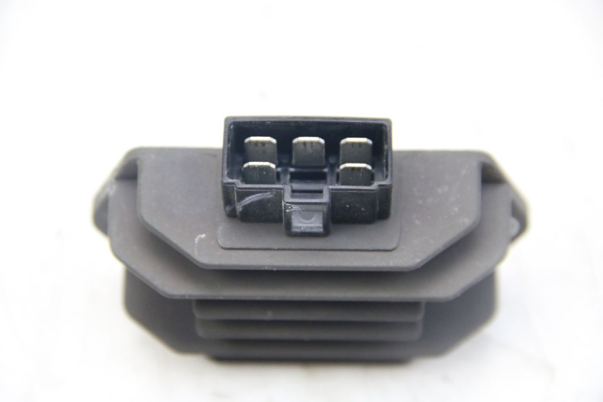 photo de REGULADOR DE CARGA HONDA VISION NSC R 50 (2013 - 2015) - Otra perspectiva