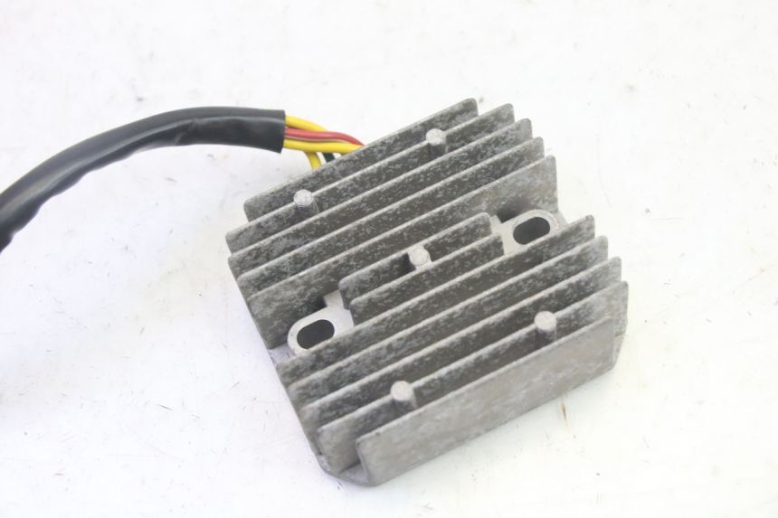 photo de REGULADOR DAELIM VJ ROADWIN FI 125 (2008 - 2017) - Detalle de la pieza