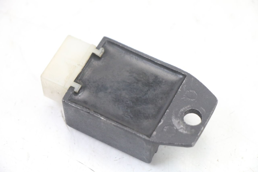 photo de REGULADOR DE CARGA VONROAD YIBEN 125 (2006 - 2010)